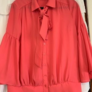 NEW YORK AND CO HOT PICK BELL SLEEVE BLOUSE SZ S